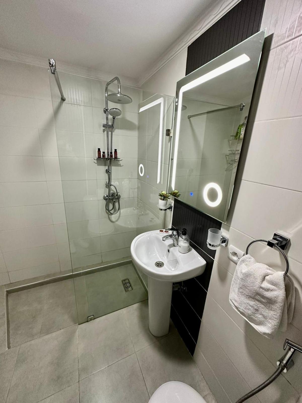 Appart Neuf Lumineux Climatise 1Ere Etage Танжер Экстерьер фото